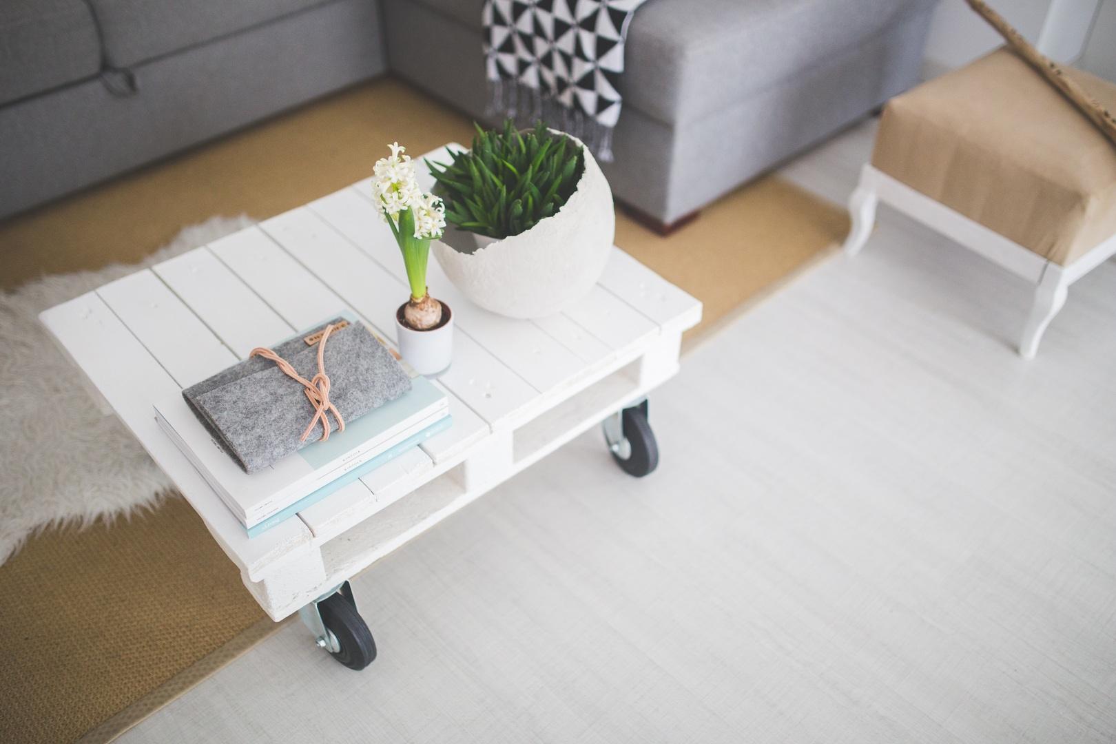 Modern Interiors: Creating Stylish Living Spaces